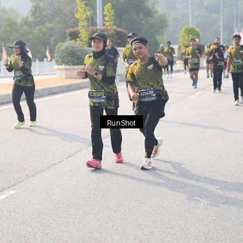 Runner Photo 6911266