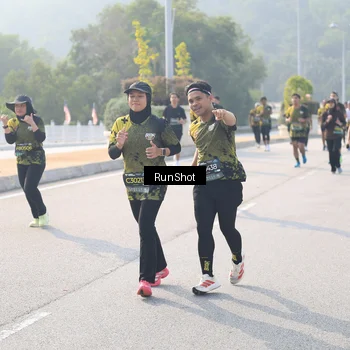 Runner Photo 6911281