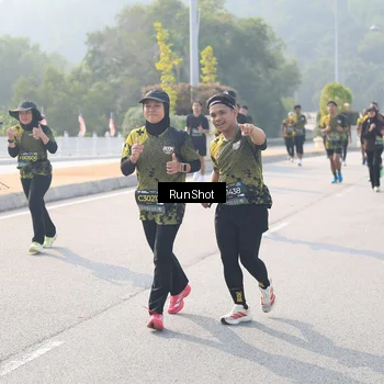 Runner Photo 6911287