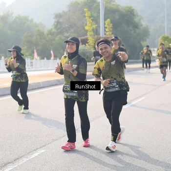 Runner Photo 6911294