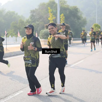 Runner Photo 6911322