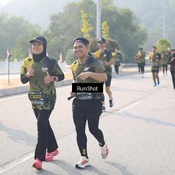 Runner Photo 6911324