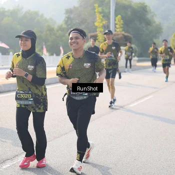 Runner Photo 6911329