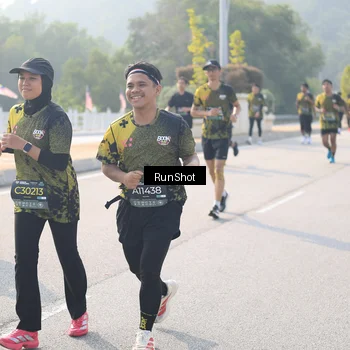 Runner Photo 6911335