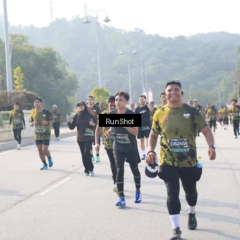Runner Photo 6911358