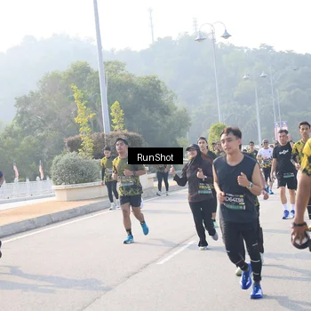 Runner Photo 6911367