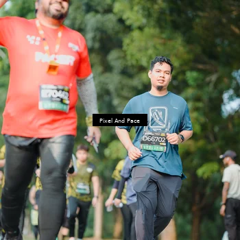 Runner Photo 6911372