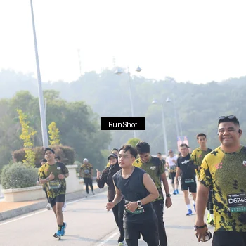 Runner Photo 6911374