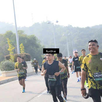 Runner Photo 6911383