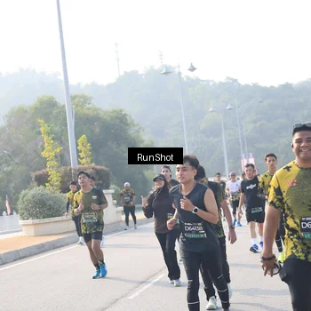 Runner Photo 6911385