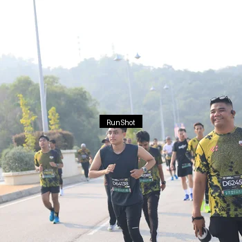 Runner Photo 6911387