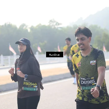 Runner Photo 6911419