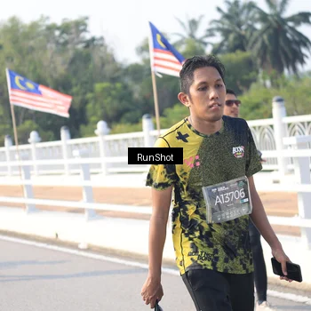 Runner Photo 6911443