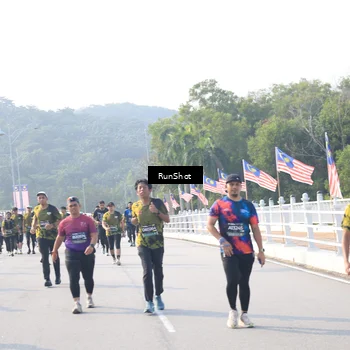 Runner Photo 6911450