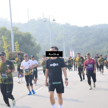 Runner Photo 6911455