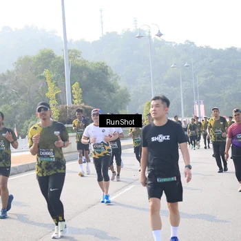 Runner Photo 6911459