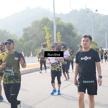 Runner Photo 6911466
