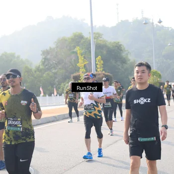 Runner Photo 6911470
