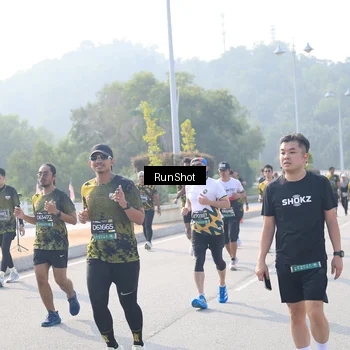 Runner Photo 6911475