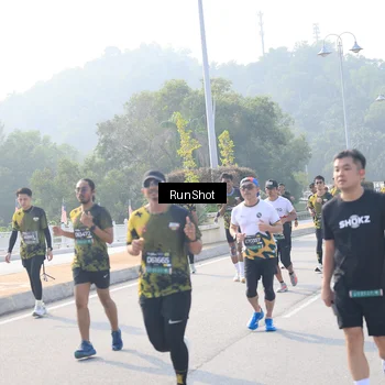 Runner Photo 6911477