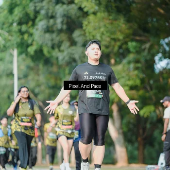 Runner Photo 6911495