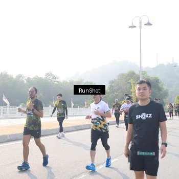 Runner Photo 6911496