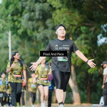 Runner Photo 6911498