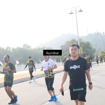 Runner Photo 6911502