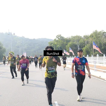 Runner Photo 6911524
