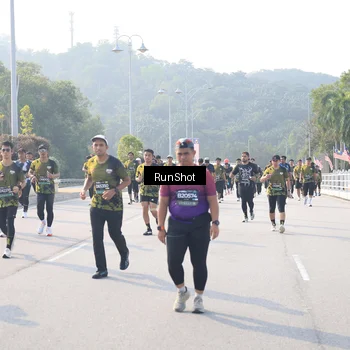 Runner Photo 6911531