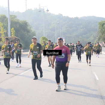 Runner Photo 6911532