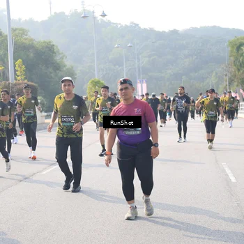 Runner Photo 6911546