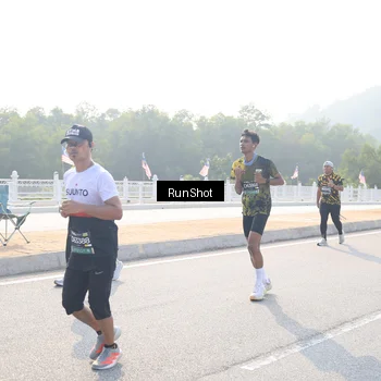 Runner Photo 6911570