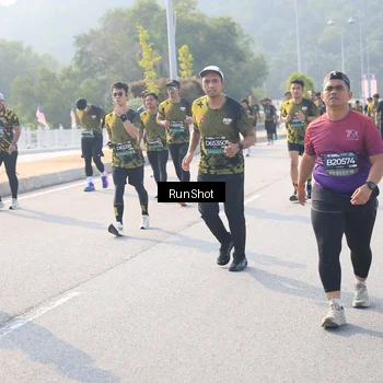 Runner Photo 6911572