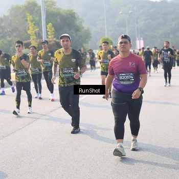Runner Photo 6911573