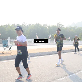 Runner Photo 6911574