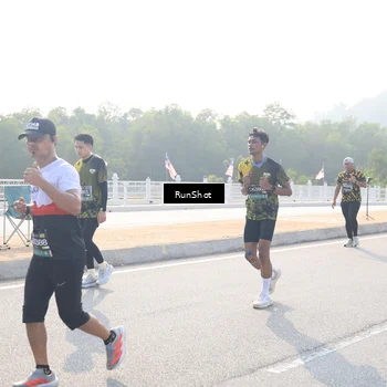 Runner Photo 6911584