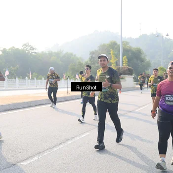 Runner Photo 6911589