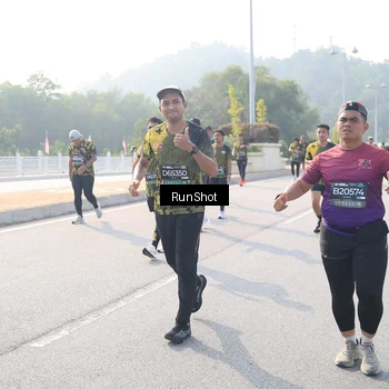 Runner Photo 6911594