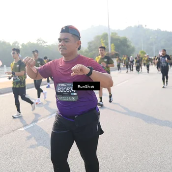 Runner Photo 6911649