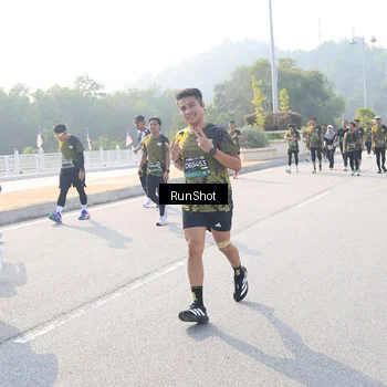 Runner Photo 6911669