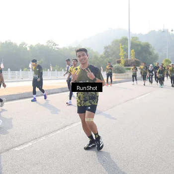 Runner Photo 6911673