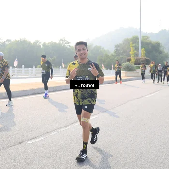 Runner Photo 6911677