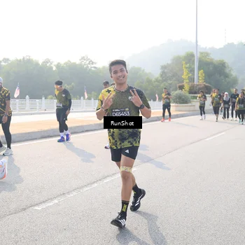 Runner Photo 6911682
