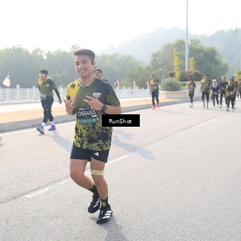 Runner Photo 6911683