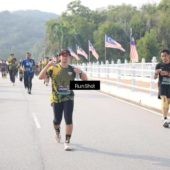 Runner Photo 6911704