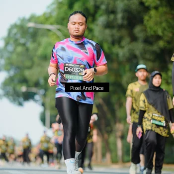 Runner Photo 6911711