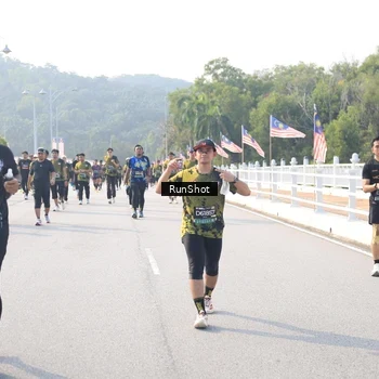 Runner Photo 6911713