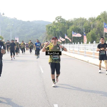 Runner Photo 6911730