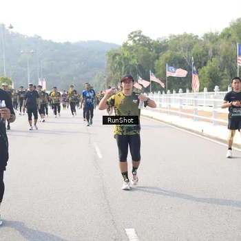 Runner Photo 6911731